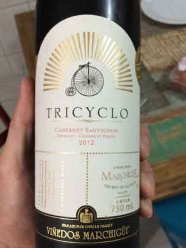 Rượu vang chile tricyclo 