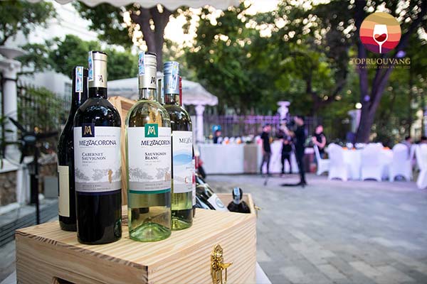 ruou-vang-Mezzacorona-sauvignon-blanc-1