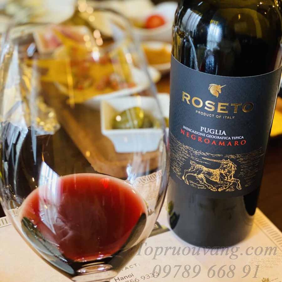 ruou-vang-Roseto-Negroamaro-Puglia